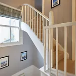Apartment Host & - Henderson House