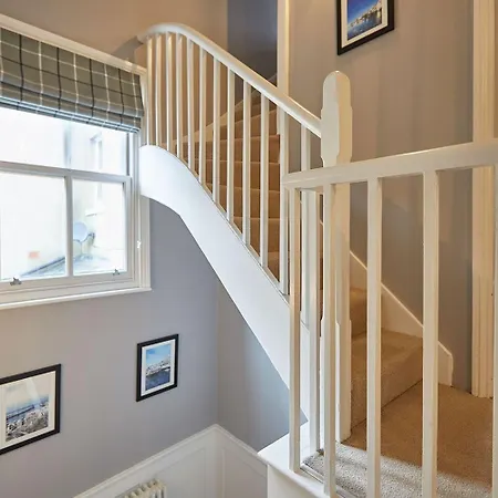 Apartamento Host & - Henderson House