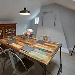 Host & - Henderson House