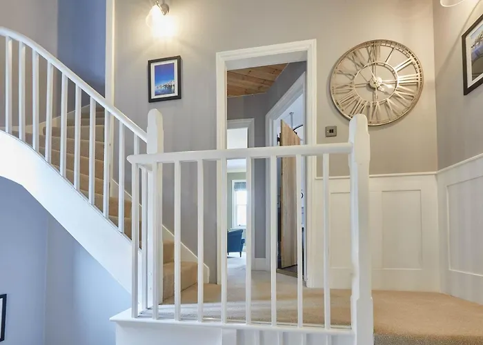 Διαμέρισμα Host & - Henderson House Γουίτμπι