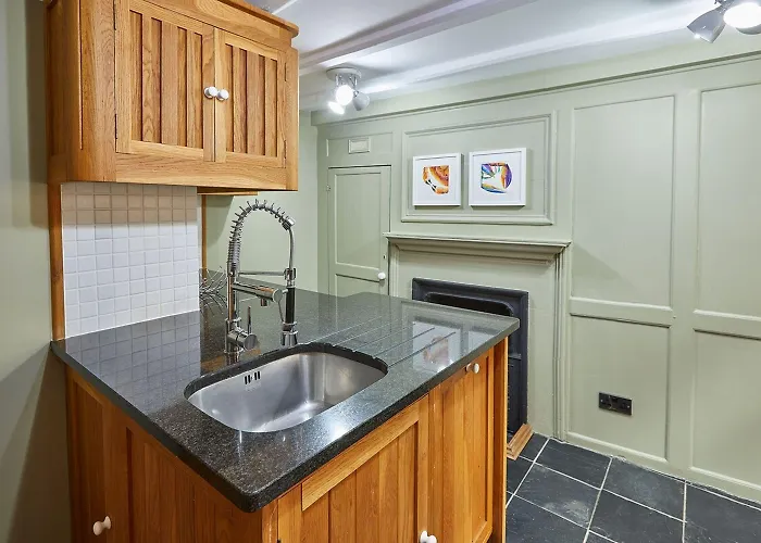 Host & - Henderson House Διαμέρισμα Γουίτμπι