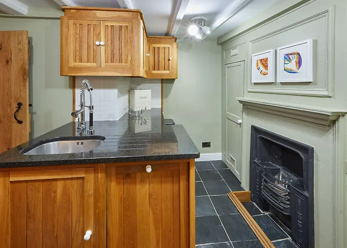 Διαμέρισμα Host & - Henderson House *