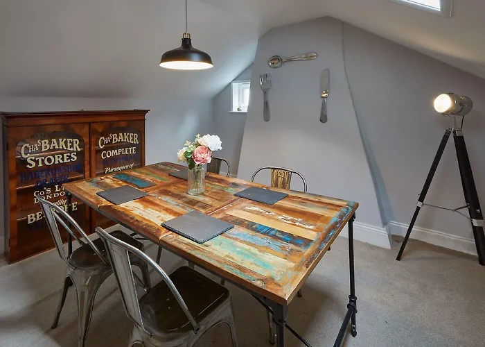 Διαμέρισμα Host & - Henderson House *